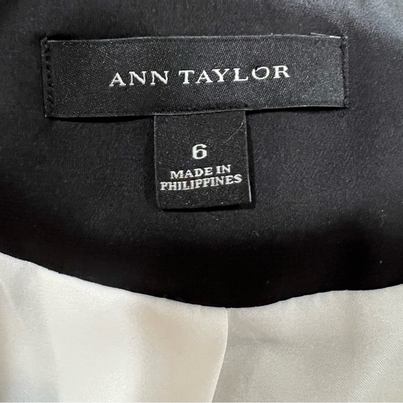 Ann Taylor black cream striped preppy office cropped blazer  Size 8 - Picture 8 of 11
